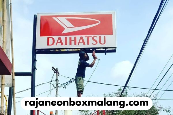 neon box kepanjen