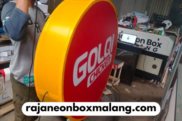 raja neon box malang